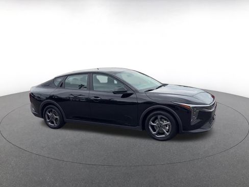Used 2025 Kia K4 FWD image 2