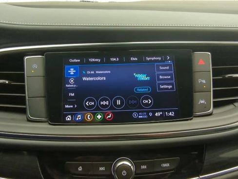 Used 2023 Buick Enclave Essence FWD image 18