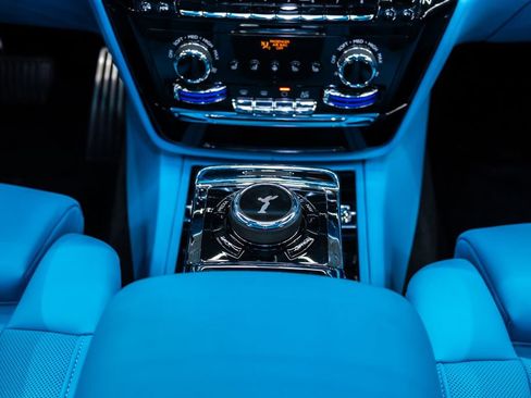Used 2025 Rolls-Royce Phantom Sedan RWD image 64