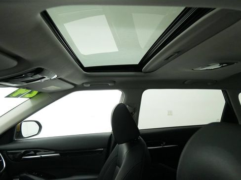 Used 2024 Kia Seltos SX w/ SX Sunroof Package AWD/4WD image 19