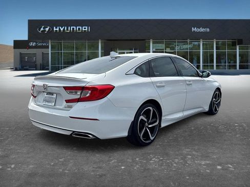 Used 2018 Honda Accord Sport image 3