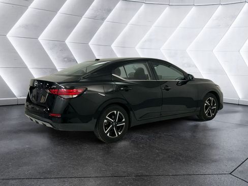 Used 2024 Nissan Sentra SV FWD image 4