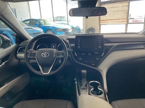 Used 2022 Toyota Camry LE image 20