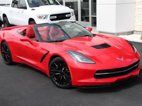 Used 2014 Chevrolet Corvette Stingray Convertible w/ 2LT Preferred Equipment Group RWD image 2