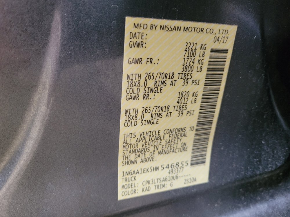 Used 2017 Nissan Titan SV RWD image 33