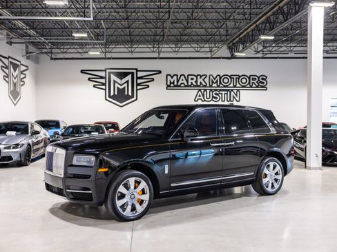 Used 2022 Rolls-Royce Cullinan AWD/4WD image 1