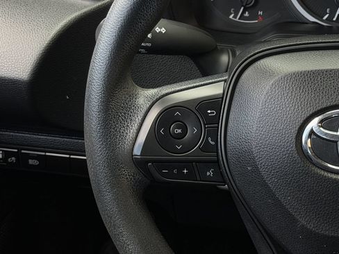 Used 2021 Toyota Corolla LE FWD image 14