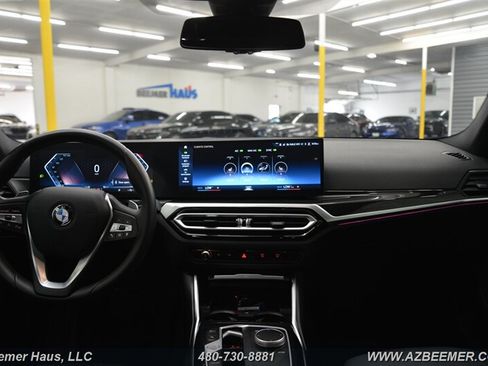 Used 2024 BMW 330i Sedan w/ Convenience Package RWD image 27