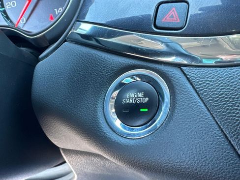 Used 2019 Chevrolet Impala Premier FWD image 14