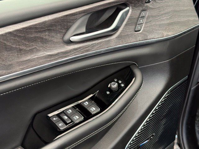Used 2023 Jeep Grand Cherokee Overland w/ Advanced Protech Group III AWD/4WD image 16