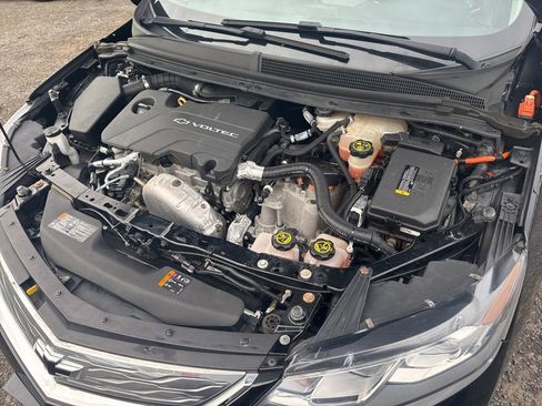 Used 2017 Chevrolet Volt LT w/ Comfort Package image 43