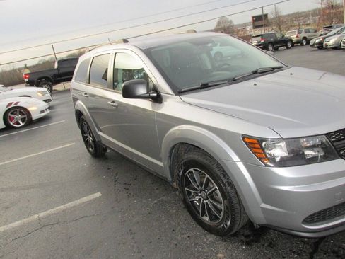 Used 2017 Dodge Journey SE w/ Flexible Seating Group FWD image 45