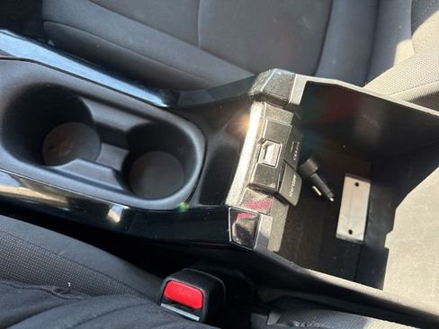 Used 2021 Toyota Corolla LE image 20