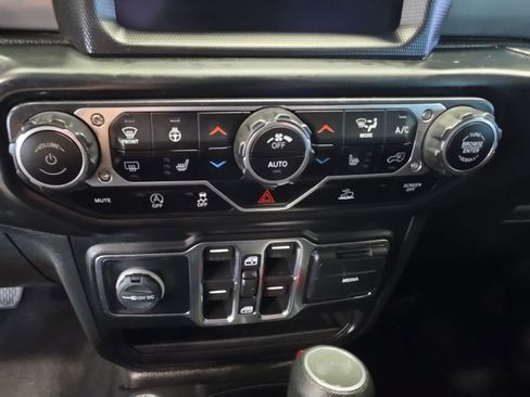 Used 2022 Jeep Wrangler Unlimited Sport AWD/4WD image 24