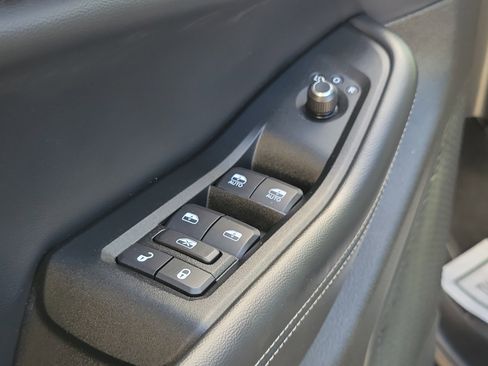 Used 2025 Jeep Grand Cherokee L Limited image 15