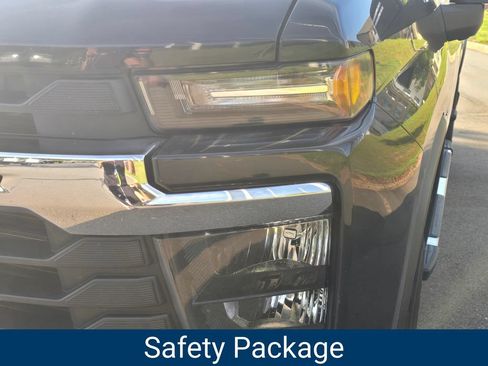 Certified 2025 Chevrolet Silverado 2500 LT w/ Safety Package AWD/4WD image 6