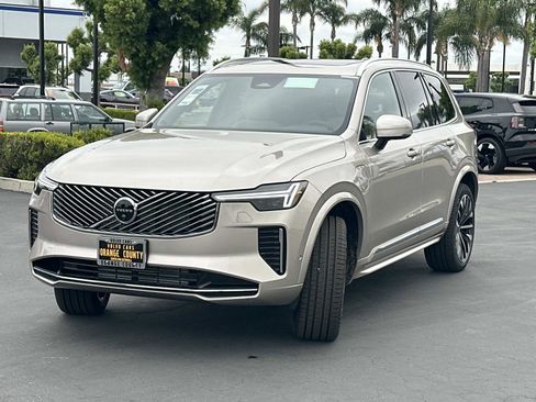 New 2026 Volvo XC90 T8 Plus w/ Protection Package Premier AWD/4WD image 3