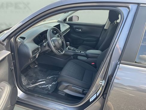 Used 2026 Honda HR-V LX image 9
