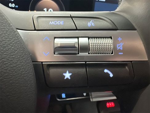 Certified 2025 Hyundai Kona SEL image 21