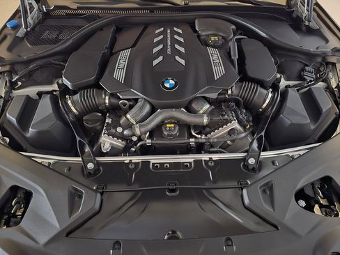 Used 2021 BMW M850i xDrive Convertible w/ Driving Assistance Package AWD/4WD image 4