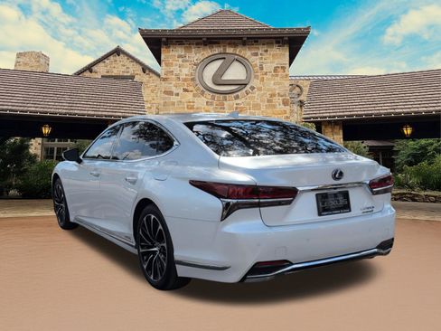 Used 2018 Lexus LS 500h w/ Luxury Package RWD image 3