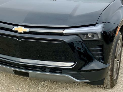 New 2026 Chevrolet Blazer EV LT image 12