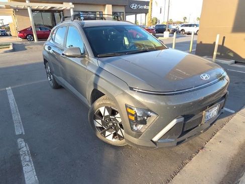Used 2024 Hyundai Kona SEL w/ Convenience Package image 1