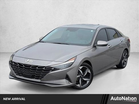 Used 2023 Hyundai Elantra Limited w/ Winter Weather Package image 1