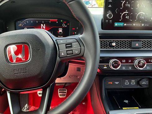 Used 2024 Honda Civic Type R image 10