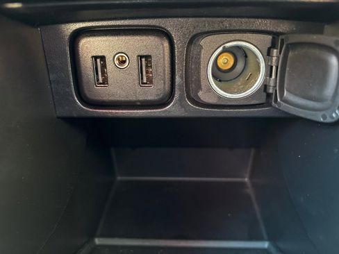 Used 2021 Buick Encore Preferred image 24