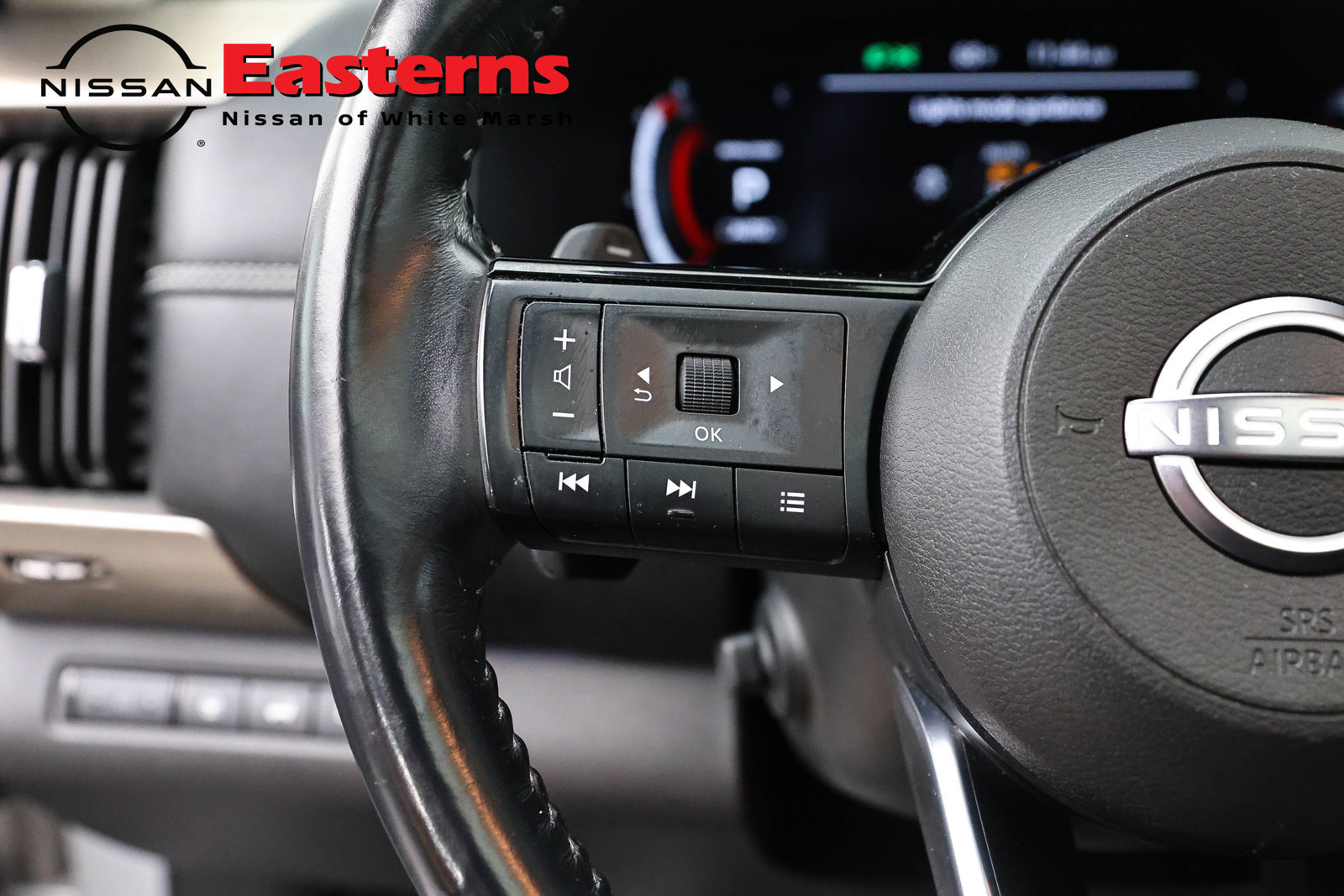 Used 2023 Nissan Pathfinder Platinum AWD/4WD image 15