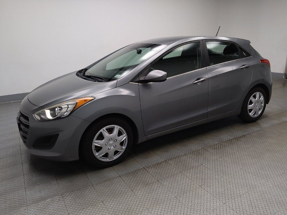Used 2016 Hyundai Elantra GT FWD image 2