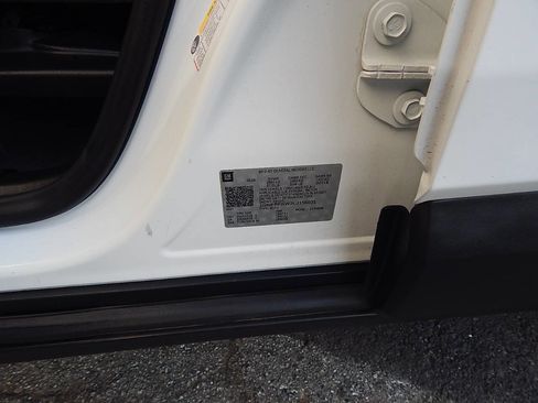 Used 2020 Chevrolet Traverse LS image 33