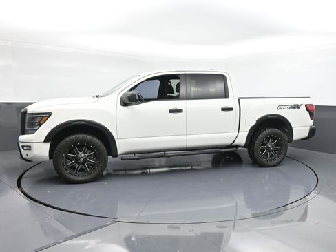 Used 2022 Nissan Titan PRO-4X w/ Pro-4x Utility Package image 5