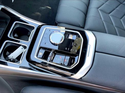 New 2025 BMW 760i xDrive w/ Executive Package image 7