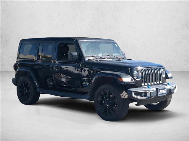 Used 2022 Jeep Wrangler Unlimited Sahara w/ Cold Weather Group AWD/4WD image 3