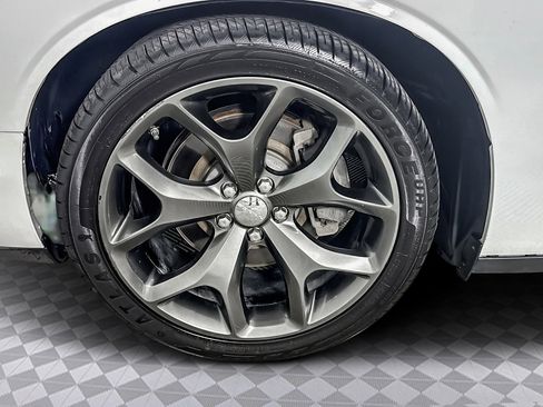 Used 2016 Dodge Challenger SXT image 30