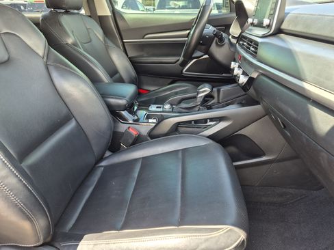 Used 2021 Kia Telluride LX FWD image 23
