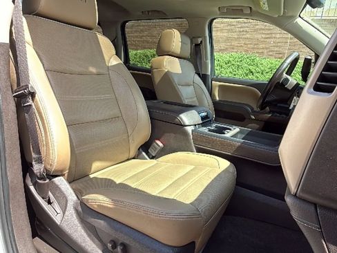 Used 2018 GMC Sierra 1500 Denali w/ Denali Ultimate Package AWD/4WD image 28