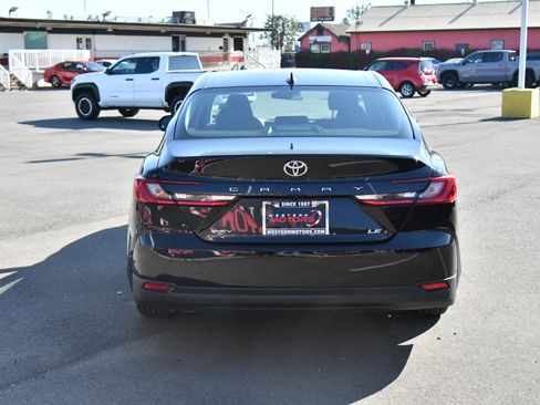 Used 2025 Toyota Camry LE FWD image 7