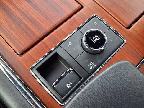 Certified 2024 Lincoln Navigator Reserve AWD/4WD image 13