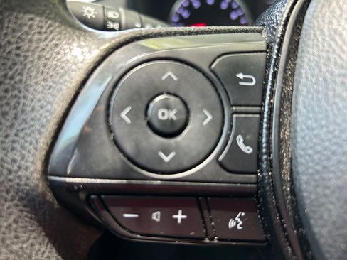 Used 2020 Toyota RAV4 XLE FWD image 20