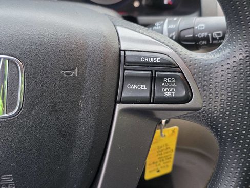 Used 2012 Honda Odyssey LX image 17