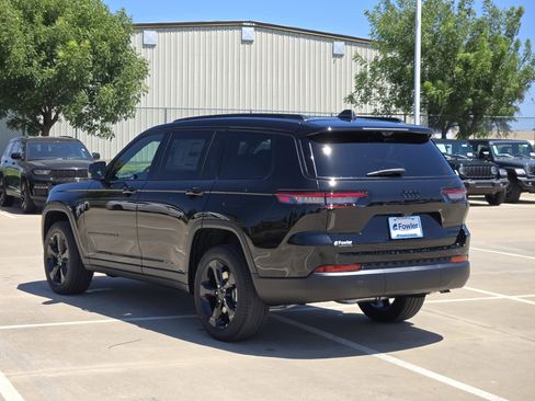 New 2025 Jeep Grand Cherokee L Limited w/ Luxury Tech Group II image 3