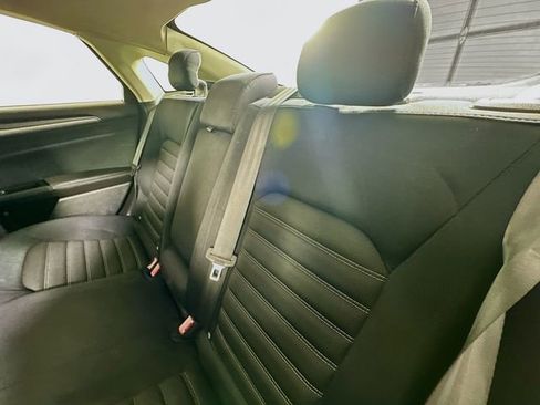 Used 2014 Ford Fusion SE image 22
