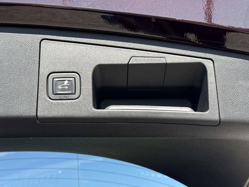 Used 2020 Cadillac XT4 Sport w/ Enhanced Visibility Package image 23