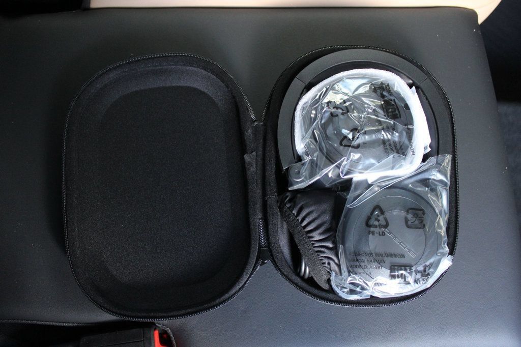 Used 2025 Porsche Cayenne Coupe AWD/4WD image 39