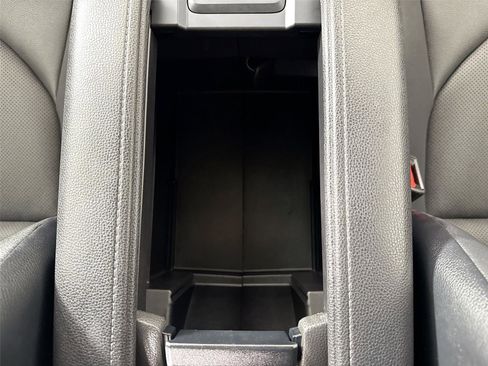 Certified 2025 Toyota Grand Highlander XLE image 32