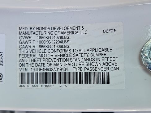 Certified 2025 Acura Integra A-Spec FWD image 29
