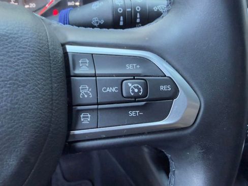 Used 2022 Jeep Compass Latitude w/ Sun and Sound Group AWD/4WD image 10
